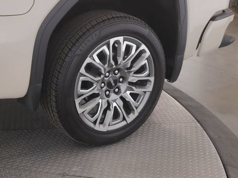 Used 2026 GMC Sierra 1500 Denali Ultimate AWD/4WD image 14