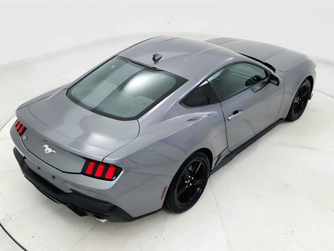 Used 2026 Ford Mustang Premium RWD image 17