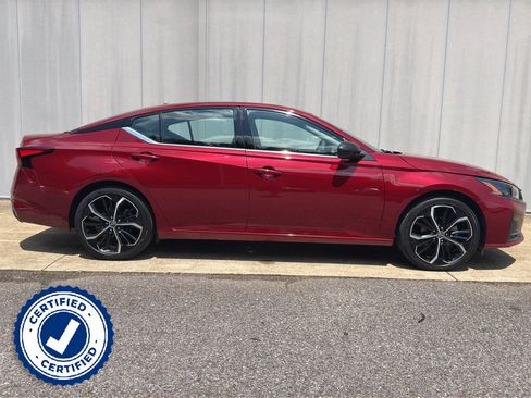Certified 2024 Nissan Altima 2.5 SR FWD image 2
