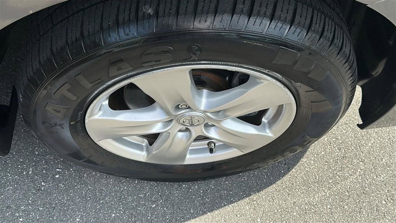 Used 2016 Nissan Quest SV w/ Leather Package FWD image 17