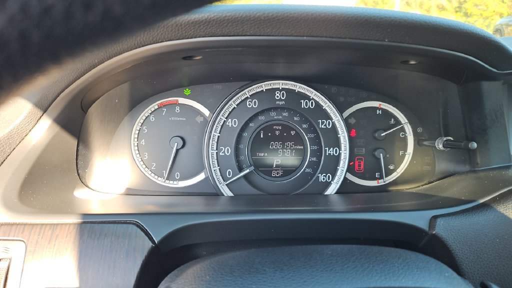 Used 2015 Honda Accord EX image 9