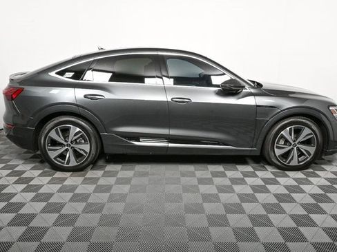 Used 2024 Audi Q8 e-tron Premium image 2