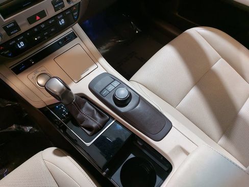 Used 2016 Lexus ES 350 w/ Premium Package w/Wood Trim FWD image 26