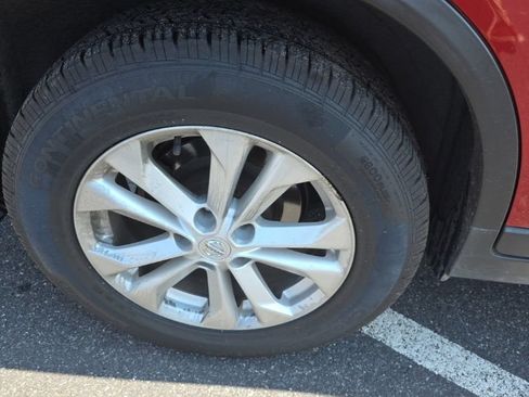 Used 2016 Nissan Rogue SV AWD/4WD image 7