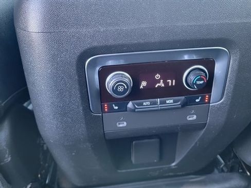 Used 2021 Chevrolet Suburban Premier w/ Premium Package image 66