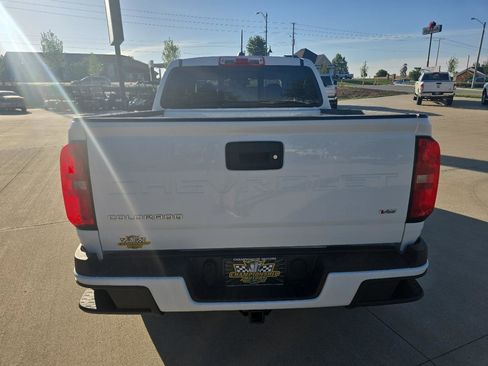 Used 2022 Chevrolet Colorado LT w/ LT Convenience Package AWD/4WD image 4