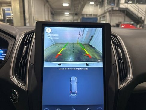 Used 2024 Ford Edge SEL w/ Convenience Package image 26