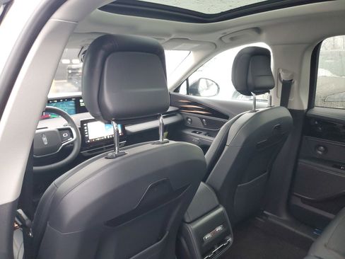 New 2026 Lincoln Nautilus Reserve image 29