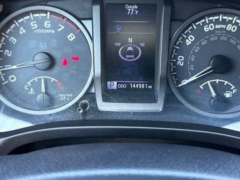 Used 2016 Toyota Tacoma TRD Sport w/ Premium & Technology Package AWD/4WD image 20