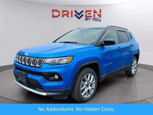 Used 2025 Jeep Compass Limited AWD/4WD image 1
