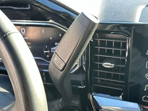 Used 2025 GMC Sierra 1500 SLT image 15