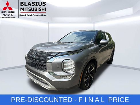 Used 2022 Mitsubishi Outlander SE AWD/4WD image 1