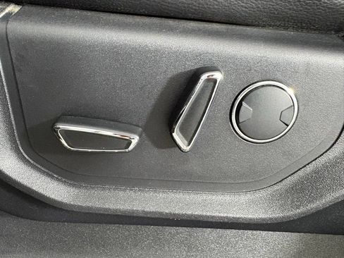 Used 2018 Ford F250 Lariat w/ Lariat Ultimate Package AWD/4WD image 18