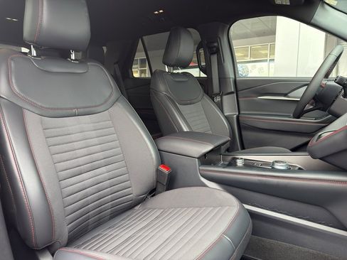 New 2026 Ford Explorer ST-Line w/ ST-Line Street Pack image 37