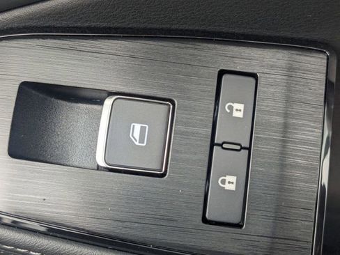 New 2026 Nissan Rogue Platinum w/ Platinum Premium Package AWD/4WD image 32