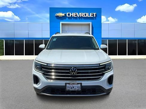 Used 2024 Volkswagen Atlas SE w/ Black Wheel Package FWD image 8