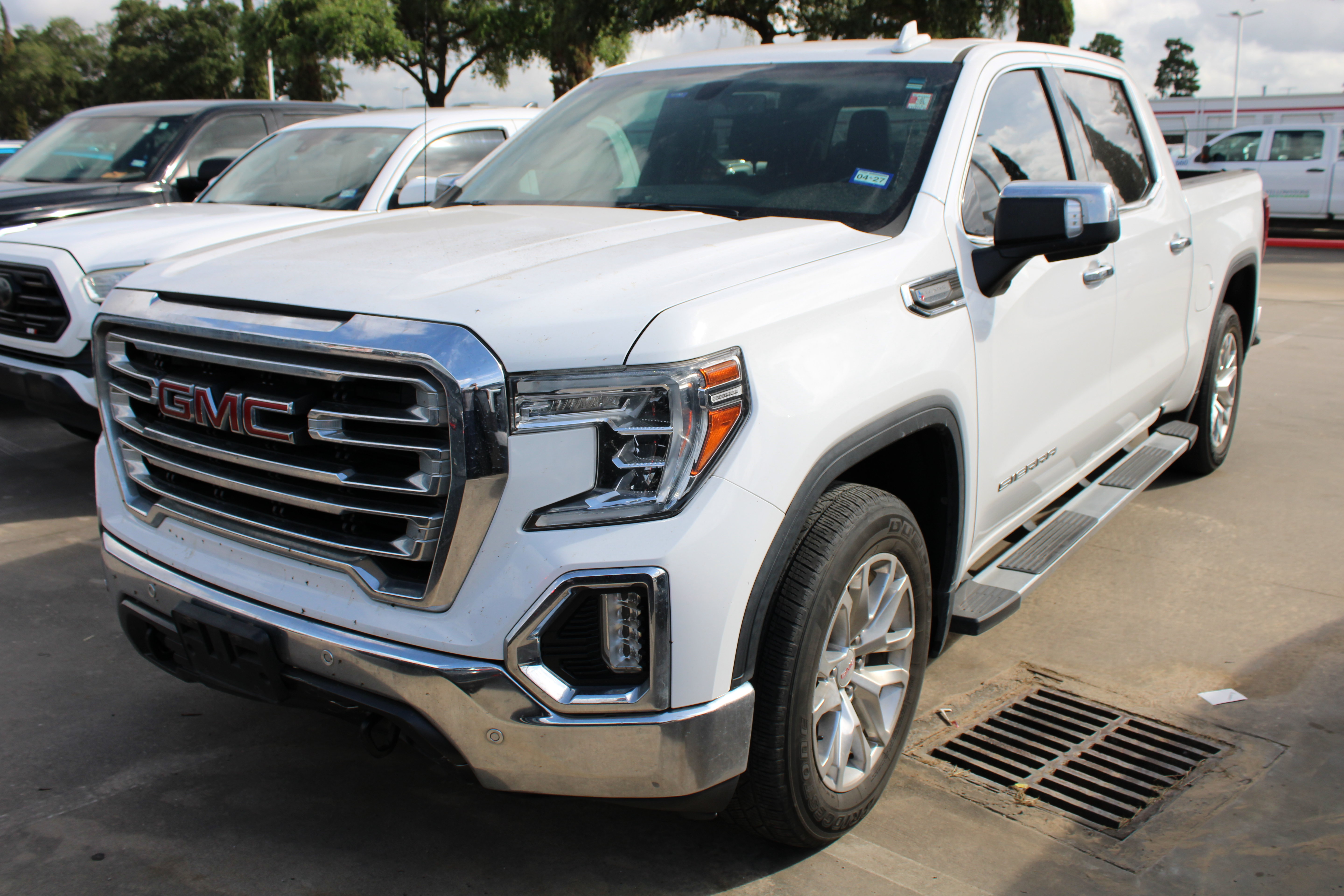 Used 2021 GMC Sierra 1500 SLT RWD image 3