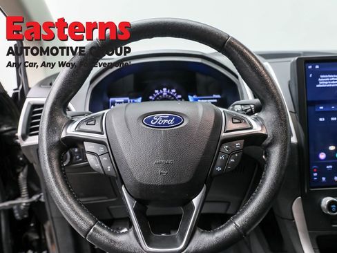 Used 2022 Ford Edge SEL w/ Sport Appearance Package image 10