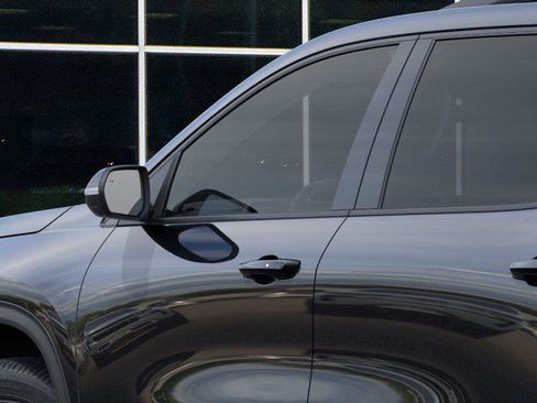 New 2026 Chevrolet Traverse LT w/ Midnight/Sport Edition image 12