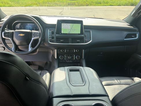 Used 2023 Chevrolet Tahoe LT w/ Luxury Package AWD/4WD image 32