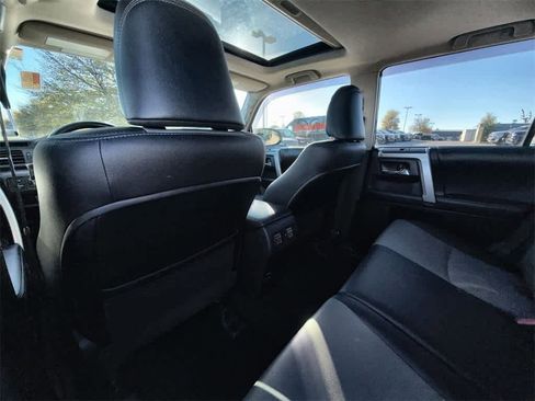 Used 2018 Toyota 4Runner SR5 Premium image 11