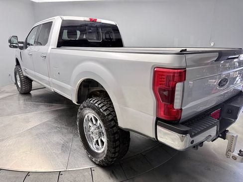Used 2017 Ford F350 Lariat w/ Lariat Ultimate Package AWD/4WD image 6