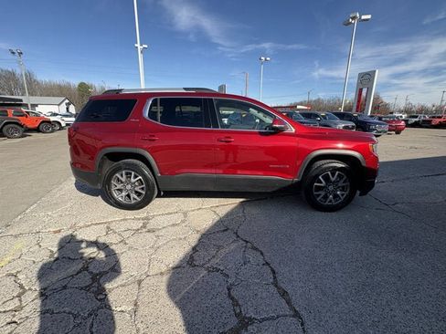 Used 2023 GMC Acadia SLE w/ Driver Convenience Package FWD image 4