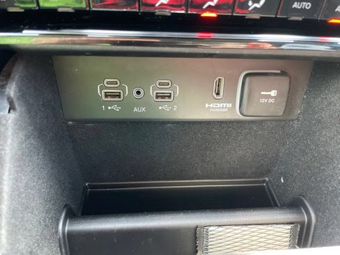 Used 2022 Jeep Grand Cherokee Limited 4xe AWD/4WD image 39