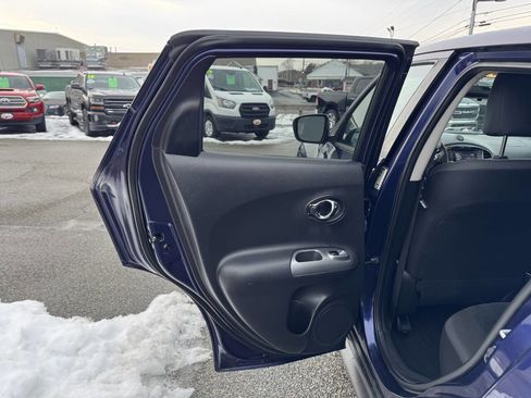 Used 2017 Nissan Juke SV image 26