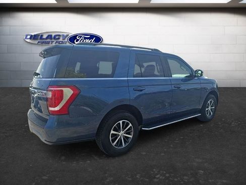 Used 2019 Ford Expedition XLT w/ Equipment Group 202A AWD/4WD image 8