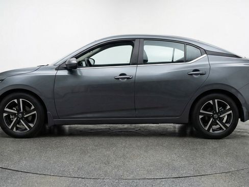 Used 2025 Nissan Sentra SV FWD image 5