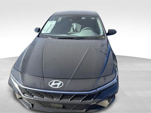 New 2026 Hyundai Elantra SEL Sport Premium FWD image 2