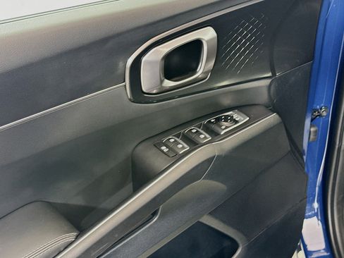 Used 2025 Kia Sorento S w/ Panoramic Sunroof Package FWD image 20
