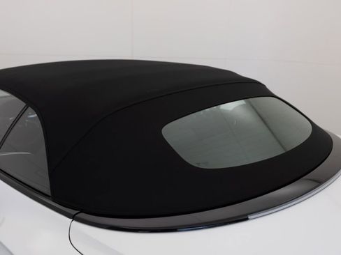 Used 2025 Bentley Continental GTC image 12