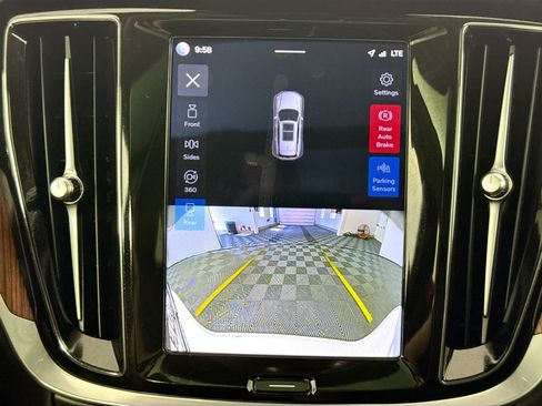 Used 2023 Volvo V60 B5 Cross Country Plus AWD/4WD image 30