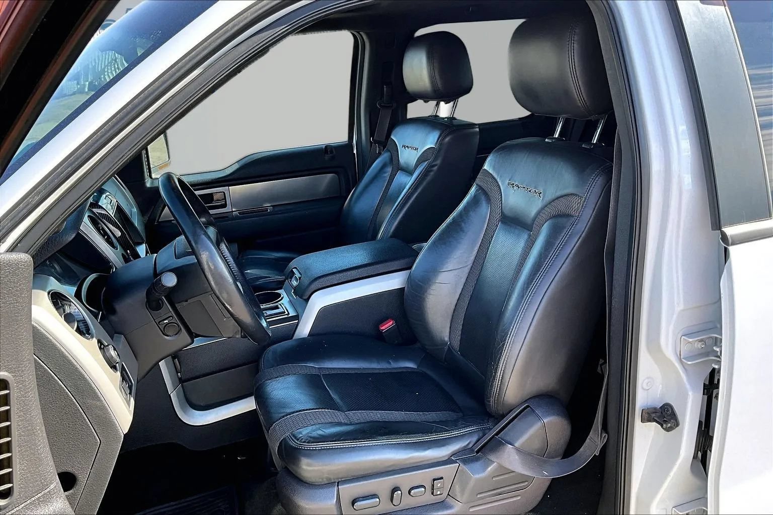 Used 2013 Ford F150 Raptor w/ Luxury Equipment Group AWD/4WD image 22