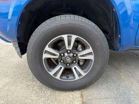 Used 2016 Toyota Tacoma TRD Sport w/ Towing Package image 16