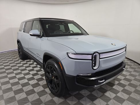 Used 2024 Rivian R1S Adventure AWD/4WD image 7