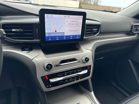 Used 2023 Ford Explorer XLT w/ Equipment Group 202A image 21