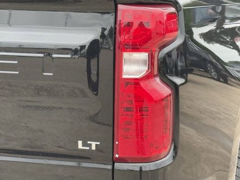 Used 2022 Chevrolet Silverado 1500 LT AWD/4WD image 7