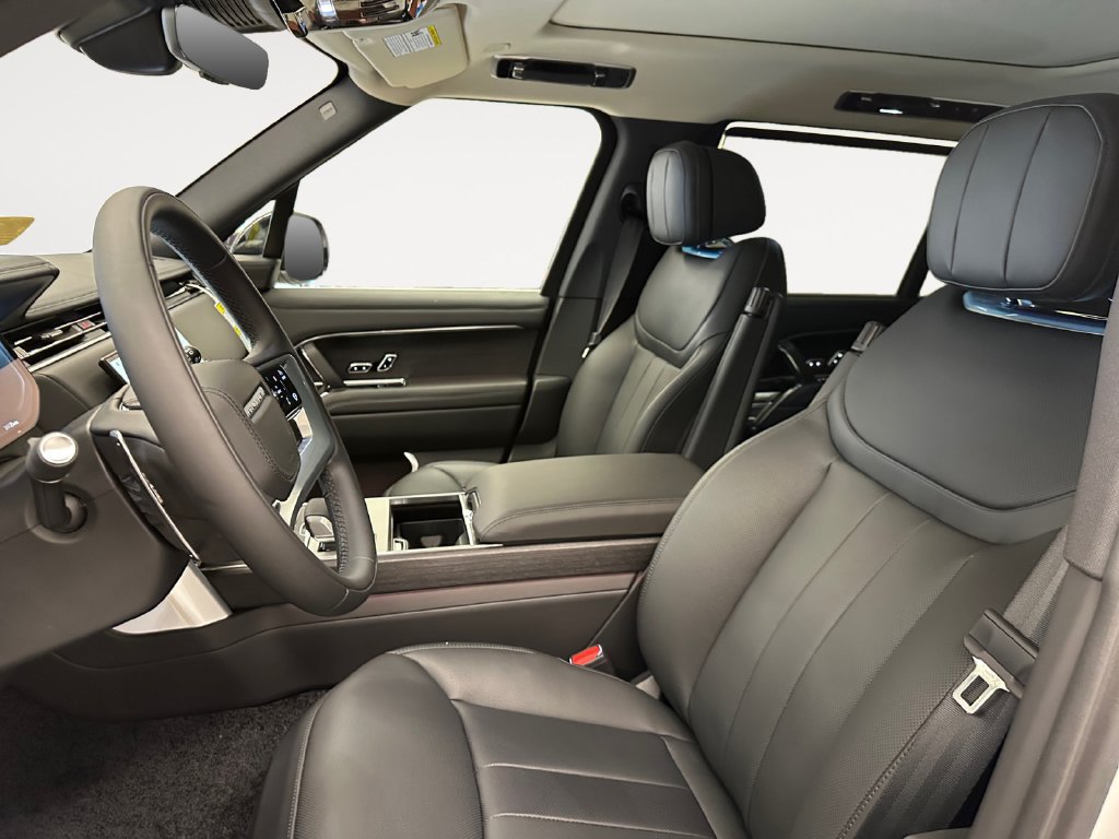 New 2026 Land Rover Range Rover Long Wheelbase SE AWD/4WD image 9