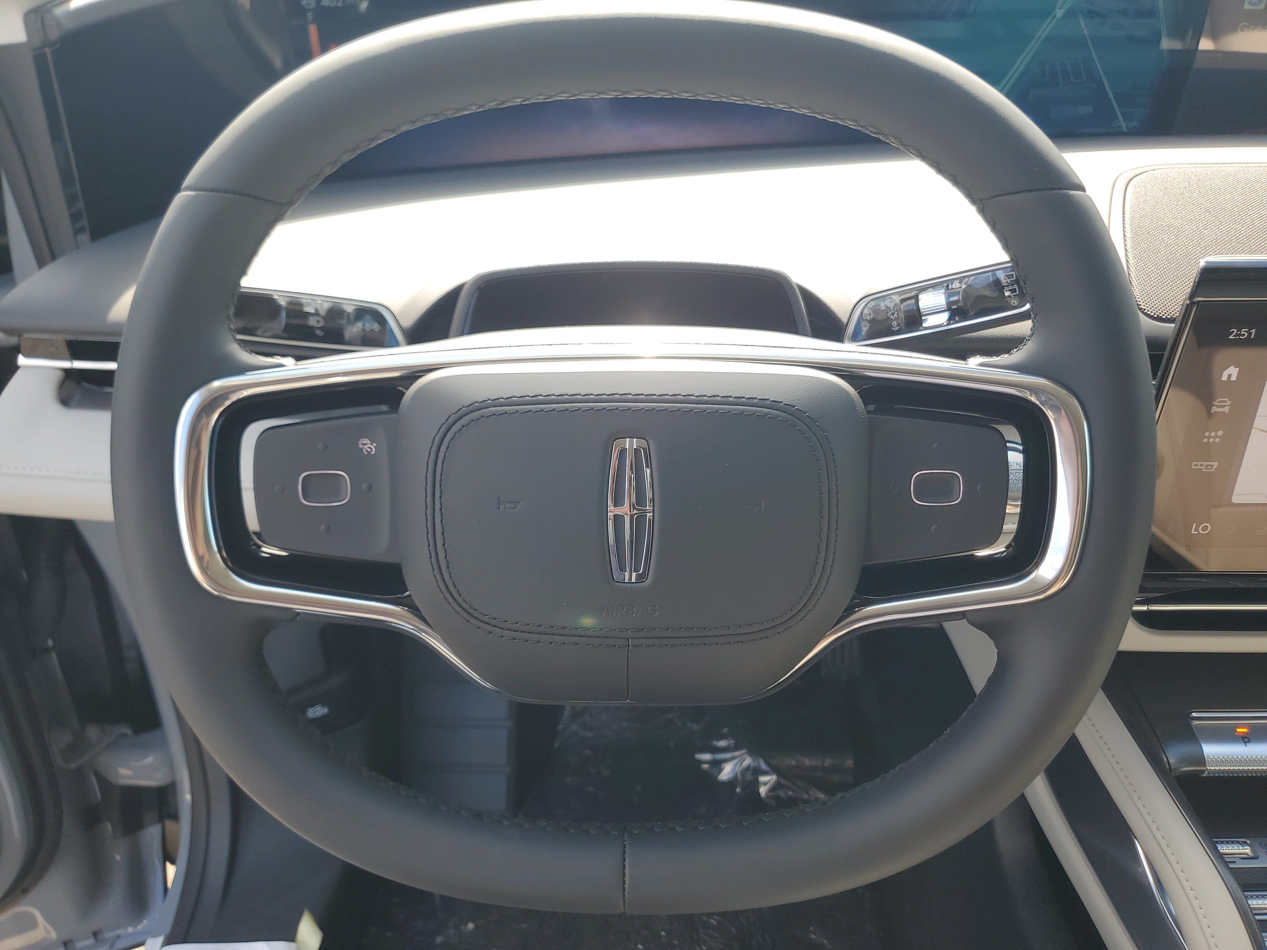 New 2026 Lincoln Nautilus Premier AWD/4WD image 15