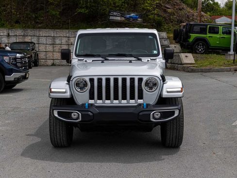Used 2023 Jeep Wrangler Unlimited Sahara w/ Cold Weather Group AWD/4WD image 2
