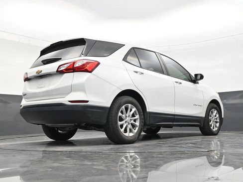 Used 2020 Chevrolet Equinox LS FWD image 24