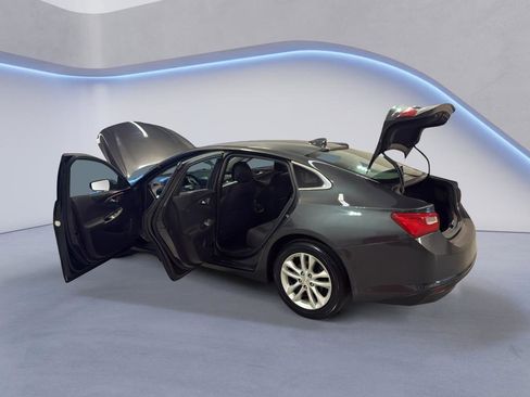 Used 2016 Chevrolet Malibu LT image 11