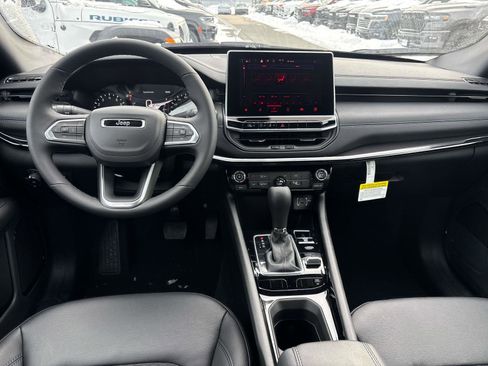 New 2026 Jeep Compass Latitude image 6