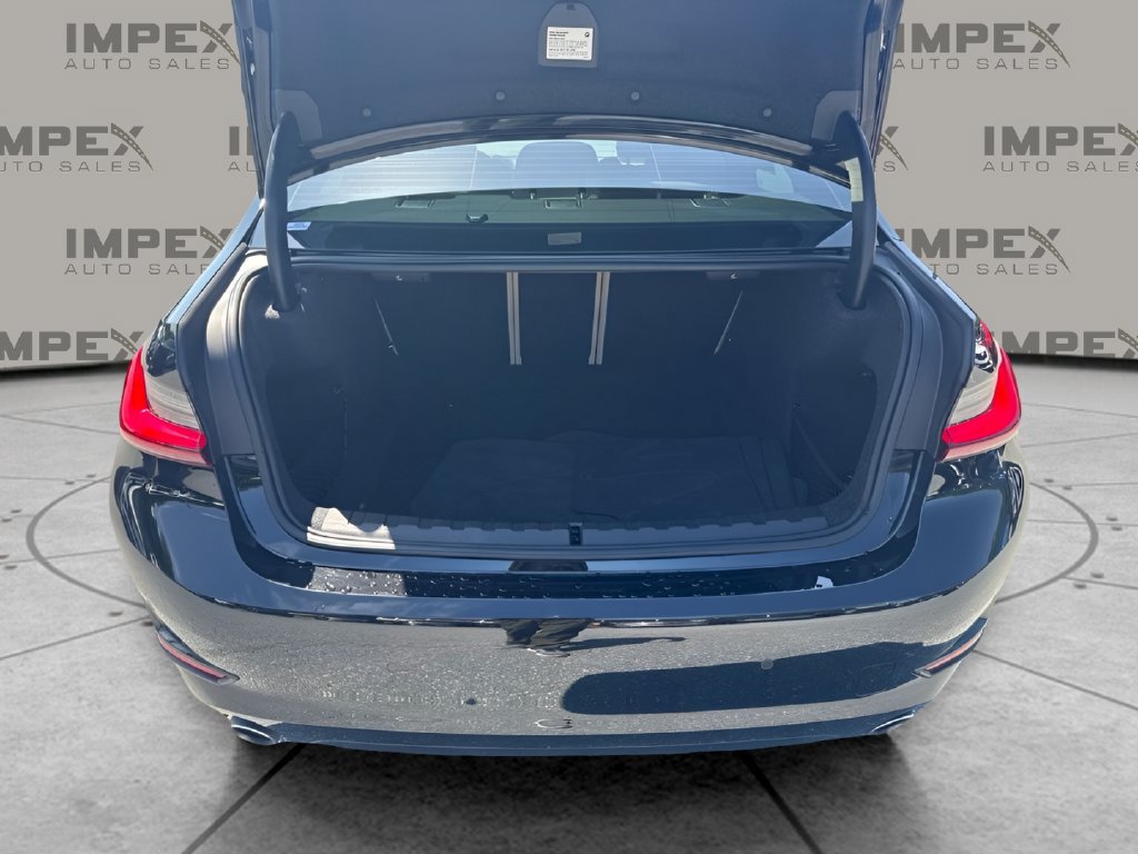 Used 2022 BMW 330i xDrive Sedan w/ Driving Assistance Package AWD/4WD image 18