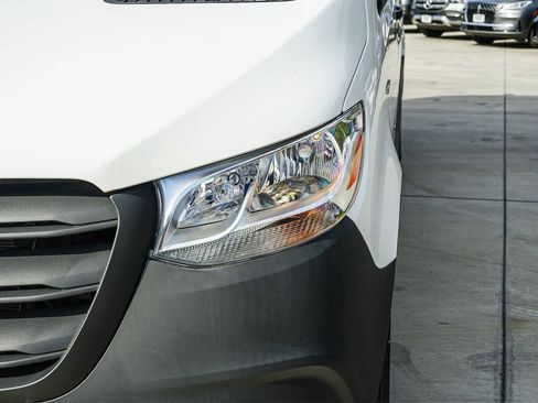 New 2024 Mercedes-Benz eSprinter 170 Cargo image 7