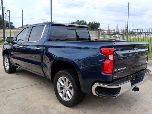 Used 2021 Chevrolet Silverado 1500 LTZ image 2
