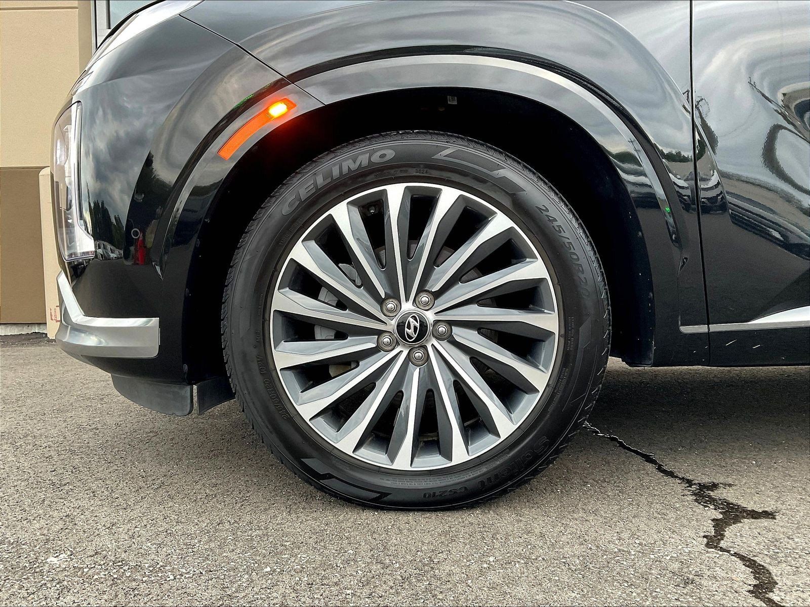 Certified 2024 Hyundai Palisade Calligraphy AWD/4WD image 35